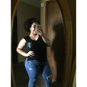 Meet your Posher, Vicktoria